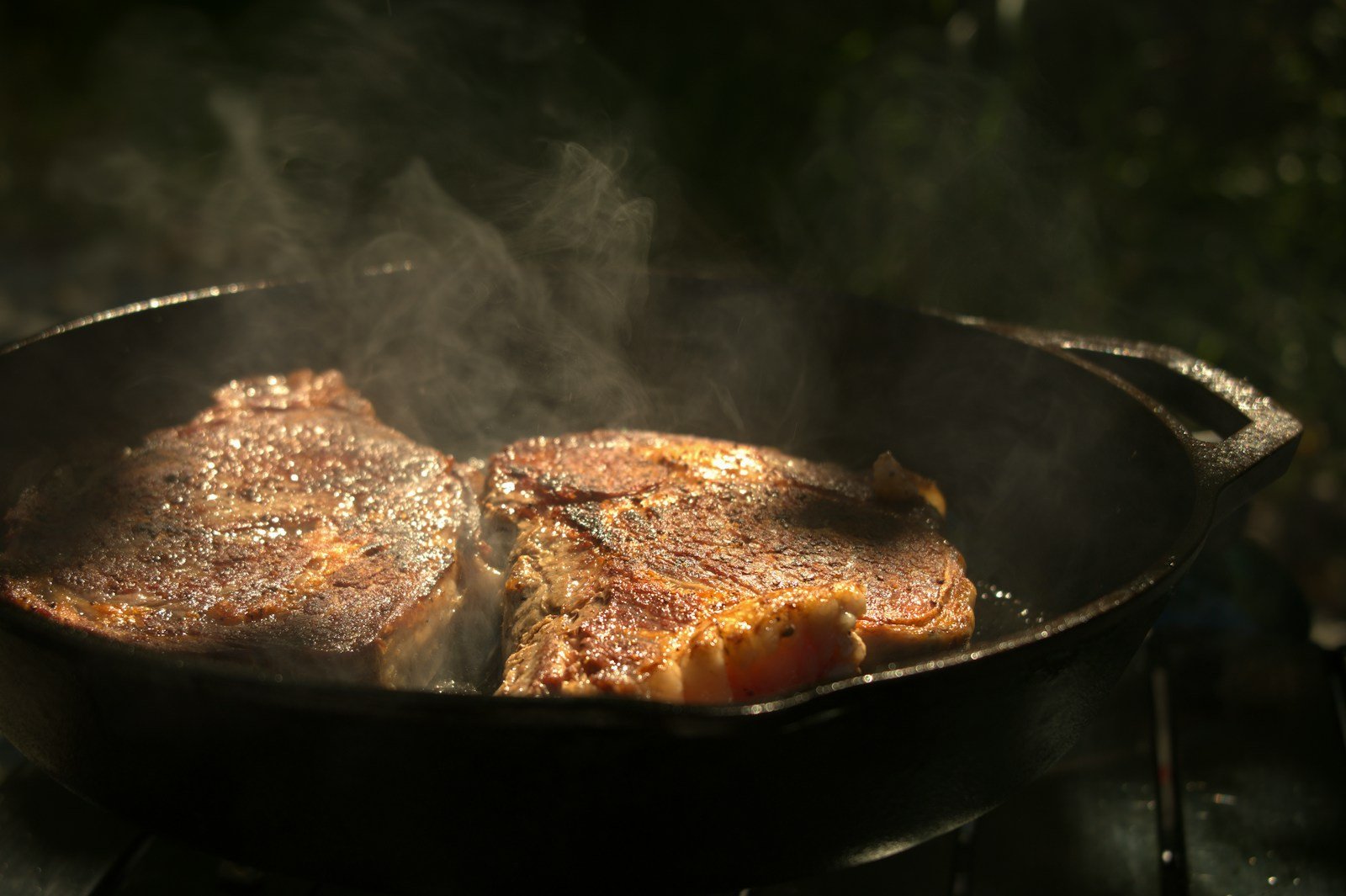 How to Cook a Steak in a Cast Iron Skillet: The Method That Actually Works