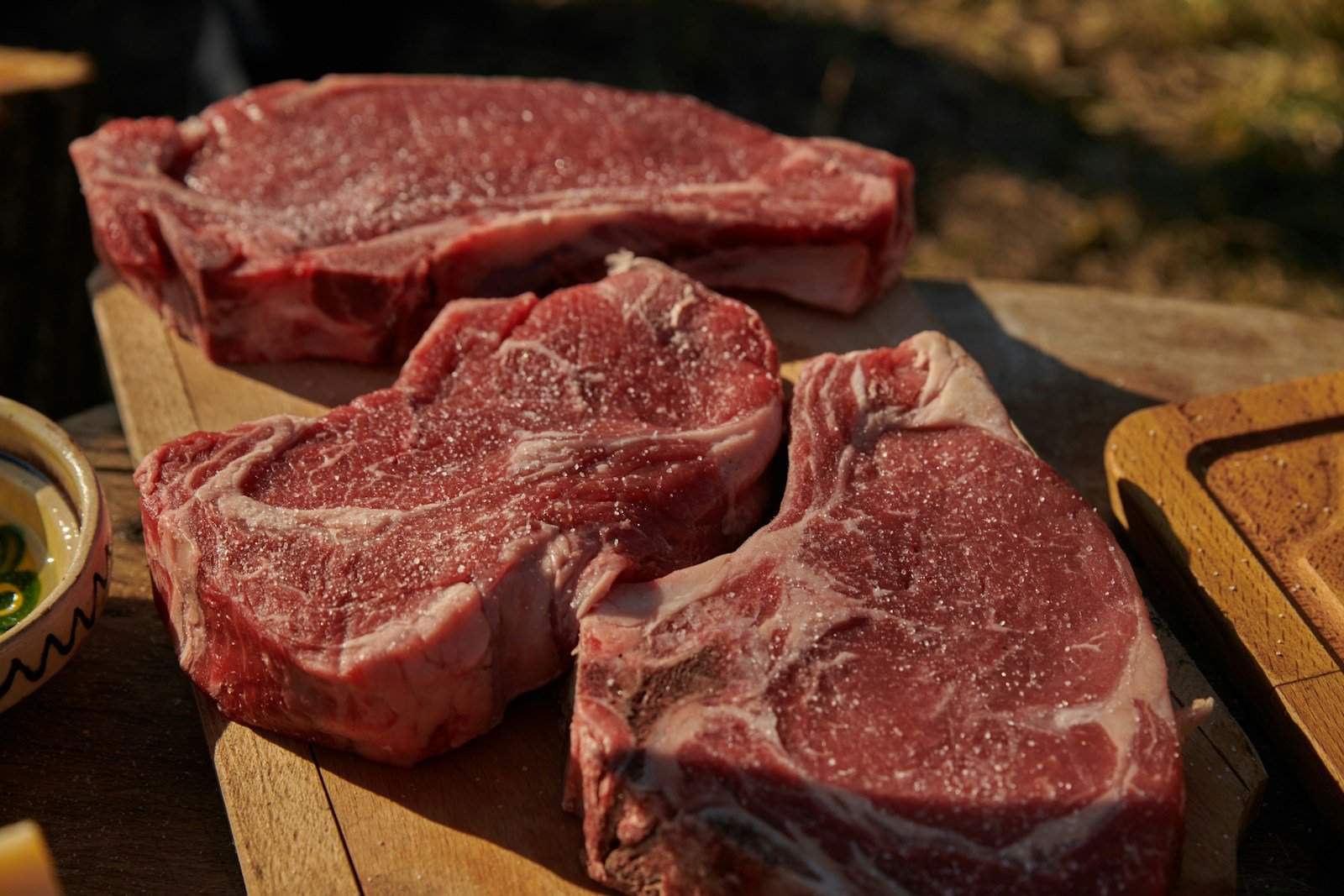 Strip Steak vs Ribeye: What’s the Difference and Which Should You Order?